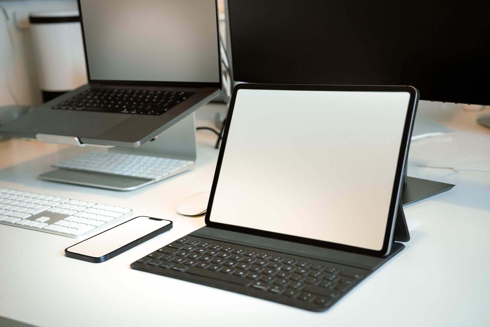 Tablet mi Dizüstü mü? İhtiyaca Göre Seçim Rehberi